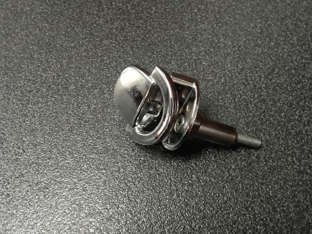 bontott VW TIGUAN Csomagrögzítő