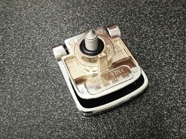 bontott VW TIGUAN Csomagrögzítő