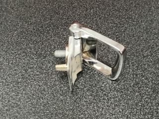 bontott VW TIGUAN Csomagrögzítő