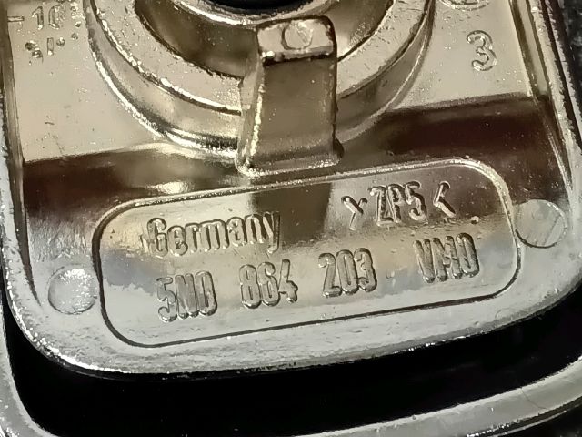 bontott VW TIGUAN Csomagrögzítő