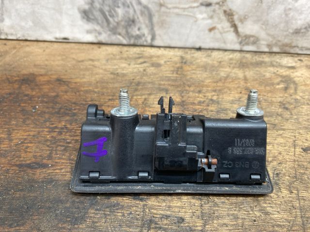 bontott VW TIGUAN Csomagtér Nyitó Kar / Gomb