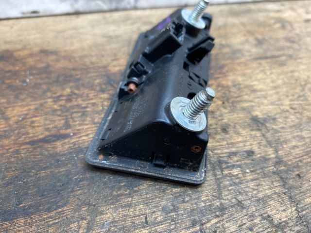 bontott VW TIGUAN Csomagtér Nyitó Kar / Gomb