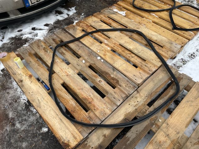 bontott VW TIGUAN Csomagtérajtó Gumikéder