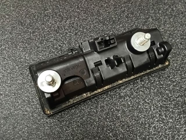 bontott VW TIGUAN Csomagtérajtó Kapcsoló