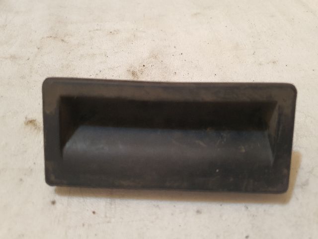 bontott VW TIGUAN Csomagtérajtó Kilincs