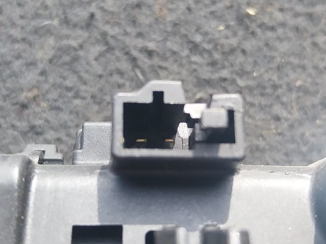 bontott VW TIGUAN Csomagtérajtó Kilincs