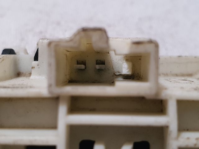 bontott VW TIGUAN Csomagtérajtó Kilincs