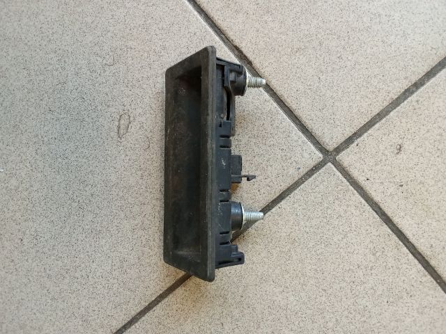 bontott VW TIGUAN Csomagtérajtó Kilincs