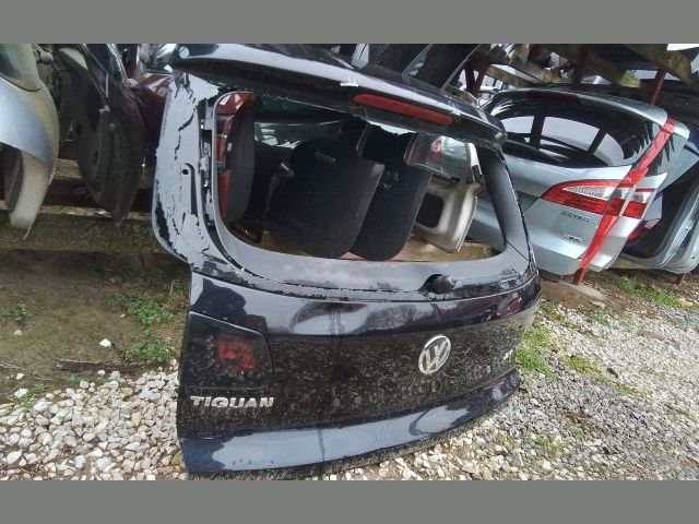 bontott VW TIGUAN Csomagtérajtó (Részeivel)