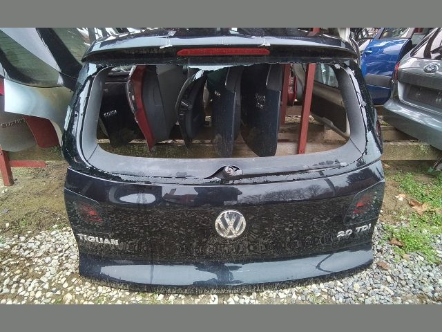 bontott VW TIGUAN Csomagtérajtó (Részeivel)