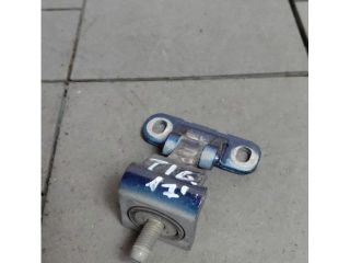 bontott VW TIGUAN Csomagtérajtó Zsanér