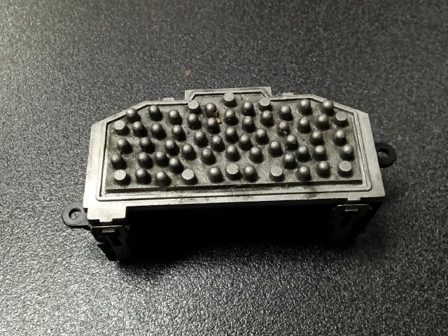 bontott VW TIGUAN Előtét Ellenállás Fűtőmotor