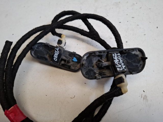 bontott VW TIGUAN Első Ablakmosó Fúvóka