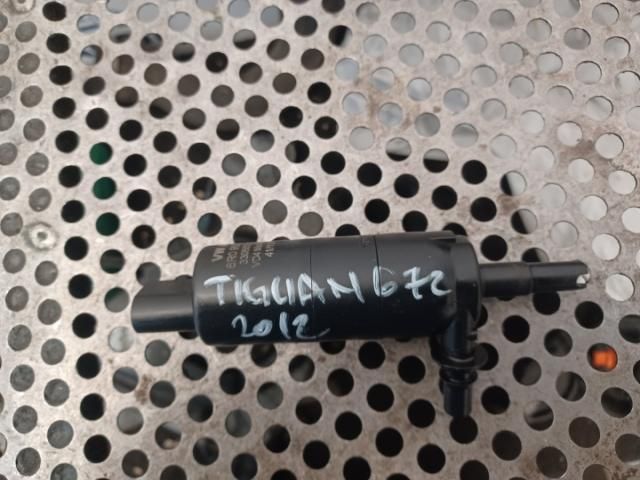 bontott VW TIGUAN Első Ablakmosó Szivattyú