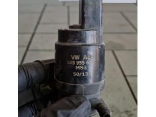 bontott VW TIGUAN Első Ablakmosó Szivattyú