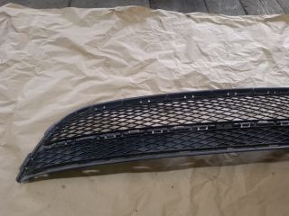 bontott VW TIGUAN Első Lökhárító Alsó Középső Díszrács