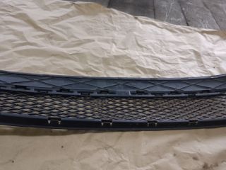 bontott VW TIGUAN Első Lökhárító Alsó Középső Díszrács