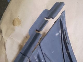 bontott VW TIGUAN Első Lökhárító Alsó Középső Díszrács