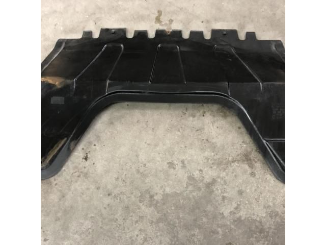 bontott VW TIGUAN Első Lökhárító Alsó (Műanyag)