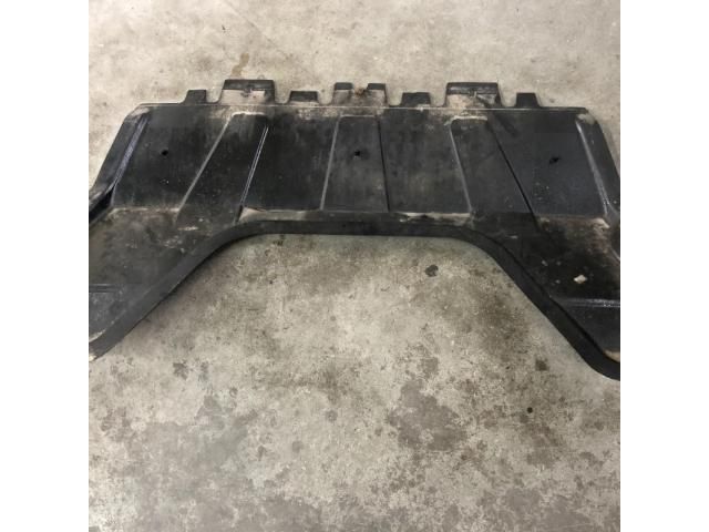 bontott VW TIGUAN Első Lökhárító Alsó (Műanyag)