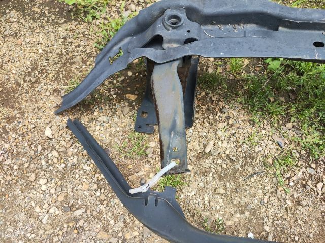 bontott VW TIGUAN Első Lökhárító Merevítő (Fém)