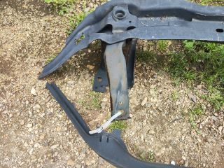 bontott VW TIGUAN Első Lökhárító Merevítő (Fém)