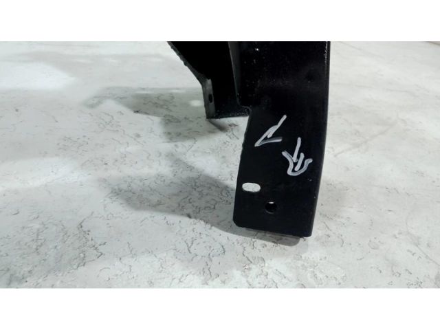 bontott VW TIGUAN Első Lökhárító Merevítő (Fém)