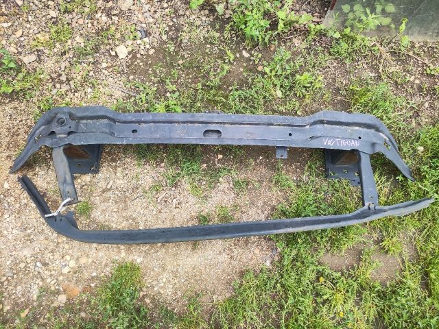 bontott VW TIGUAN Első Lökhárító Merevítő (Fém)