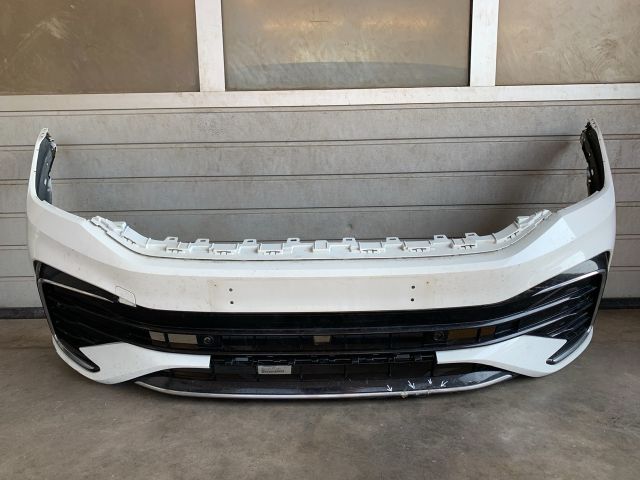 bontott VW TIGUAN Első Lökhárító (Részeivel)