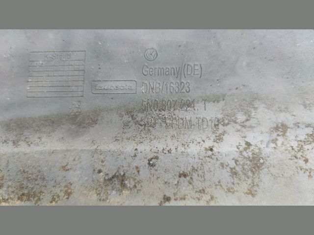 bontott VW TIGUAN Első Lökhárító (Üresen)