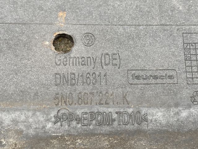 bontott VW TIGUAN Első Lökhárító (Üresen)