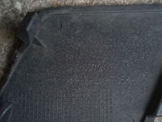 bontott VW TIGUAN Első Vonószem Burkolat