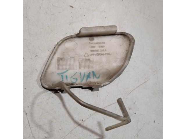 bontott VW TIGUAN Első Vonószem Burkolat