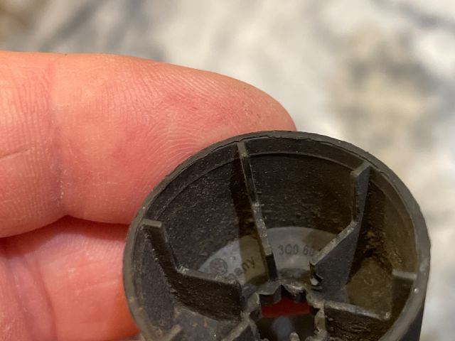 bontott VW TIGUAN Felniközép (1 db)