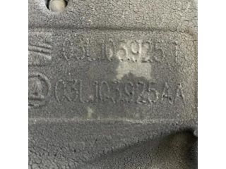 bontott VW TIGUAN Felső Hűtőburkolat