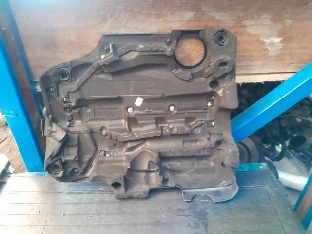 bontott VW TIGUAN Felső Hűtőburkolat