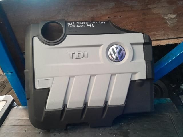 bontott VW TIGUAN Felső Hűtőburkolat