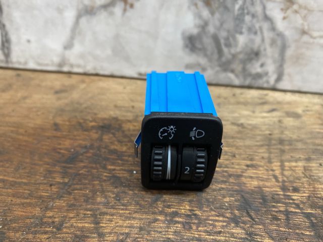 bontott VW TIGUAN Fényszórómagasság Állító Kapcsoló