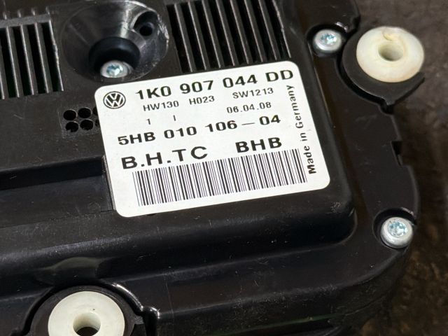 bontott VW TIGUAN Fűtéskapcsoló (digit klímás)