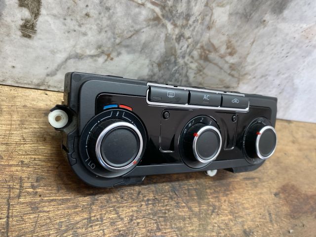 bontott VW TIGUAN Fűtéskapcsoló (manuális klímás)