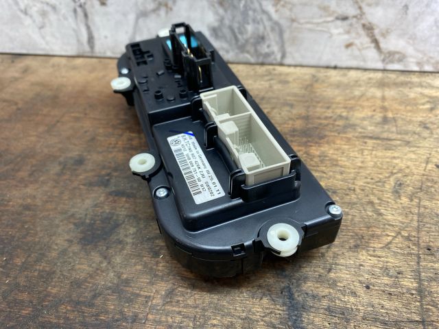 bontott VW TIGUAN Fűtéskapcsoló (manuális klímás)