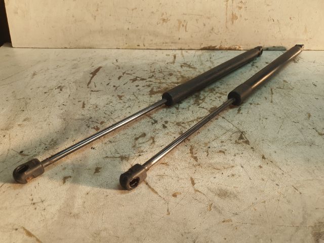 bontott VW TIGUAN Gázrugós Kitámasztó Teleszkóp Pár Csomagtérajtó