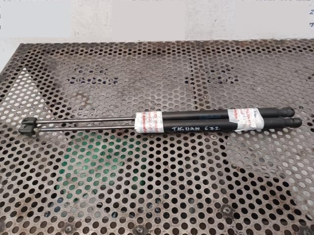 bontott VW TIGUAN Gázrugós Kitámasztó Teleszkóp Pár Csomagtérajtó