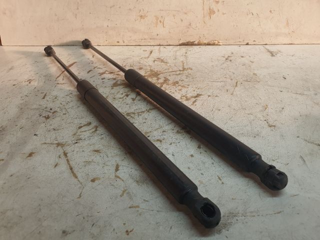 bontott VW TIGUAN Gázrugós Kitámasztó Teleszkóp Pár Csomagtérajtó