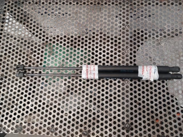 bontott VW TIGUAN Gázrugós Kitámasztó Teleszkóp Pár Csomagtérajtó