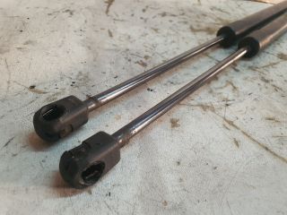 bontott VW TIGUAN Gázrugós Kitámasztó Teleszkóp Pár Csomagtérajtó