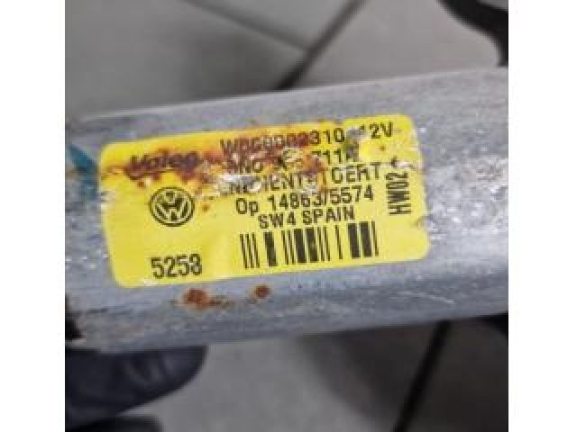 bontott VW TIGUAN Hátsó Ablaktörlő Motor