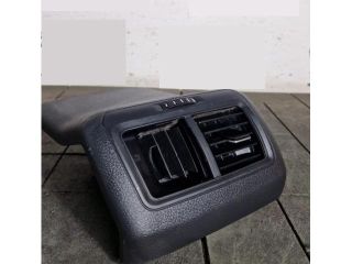 bontott VW TIGUAN Hátsó középső Szellőző