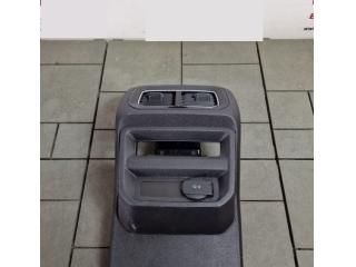 bontott VW TIGUAN Hátsó középső Szellőző