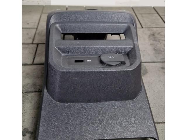 bontott VW TIGUAN Hátsó középső Szellőző